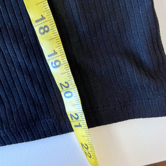 🧁y2k black ribbed v notch top witchy whimsigoth vampire emo grunge halloween - Picture 6 of 7